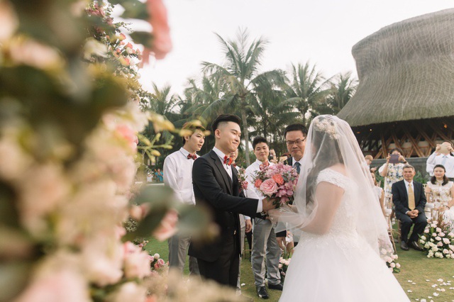 Hôn lễ của cặp đôi kéo dài 2 ngày 3 đêm tại Đà Nẵng. Số tiền 10 tỷ đồng dùng để chi cho nhiều hạng mục.