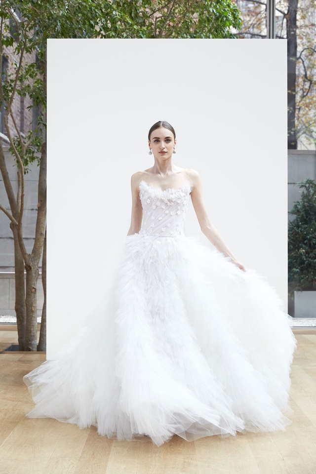 Bộ sưu tập váy cưới tuyệt đẹp của Oscar De La Renta - 16