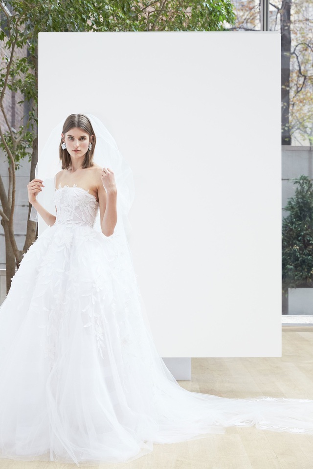 Bộ sưu tập váy cưới tuyệt đẹp của Oscar De La Renta - 11