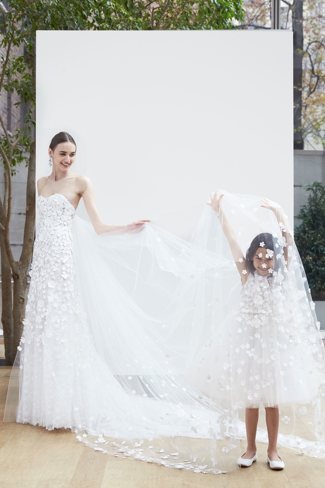Bộ sưu tập váy cưới tuyệt đẹp của Oscar De La Renta - 7